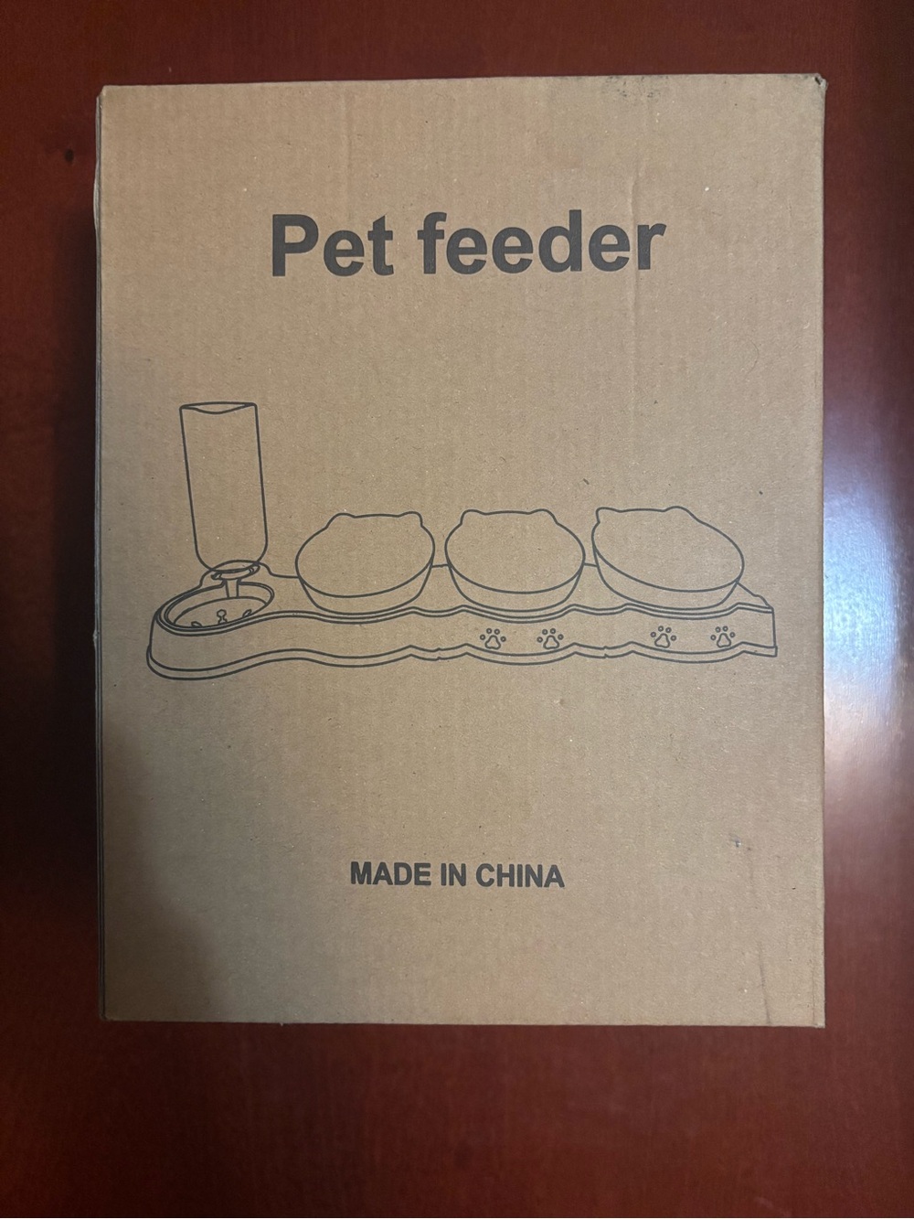 Pet feeder with 3 Bowls and Water Dispenser - Brown